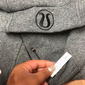 Scuba jacket Lululemon size is 12